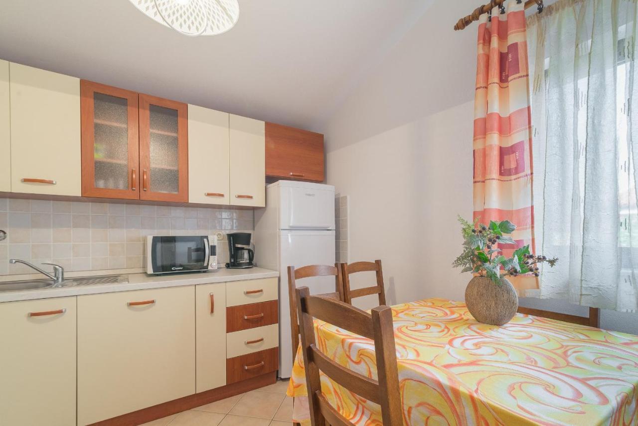 Apartments Puskaric Vir Εξωτερικό φωτογραφία
